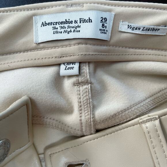 Abercrombie Curve Love 90’s Ultra High Rise Straight vegan Leather Cream 8 Short - Picture 6 of 11